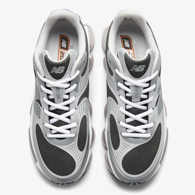 New Balance 2000 