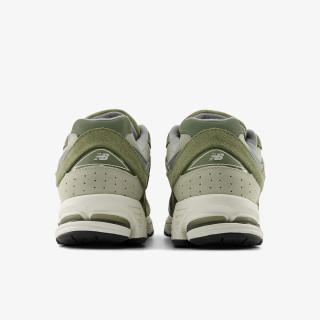 New Balance 2002R 