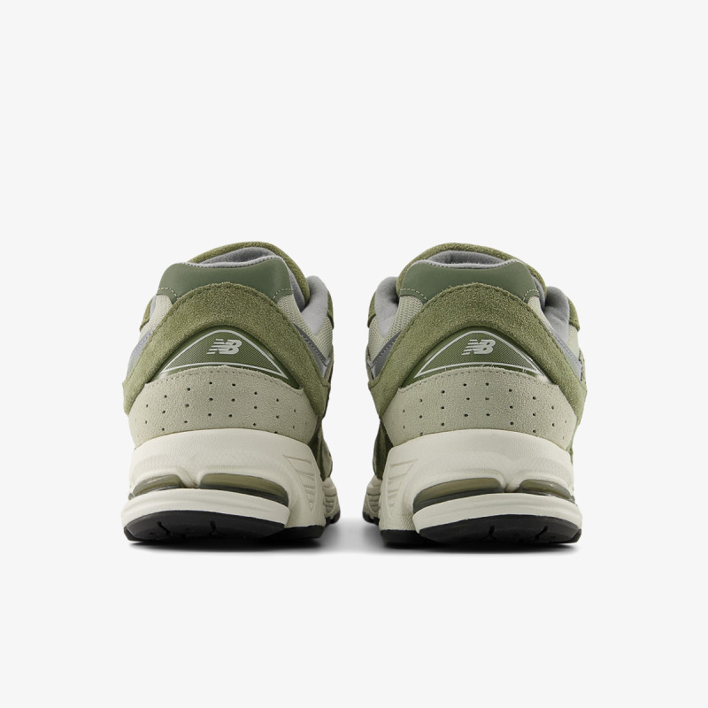 New Balance 2002R 